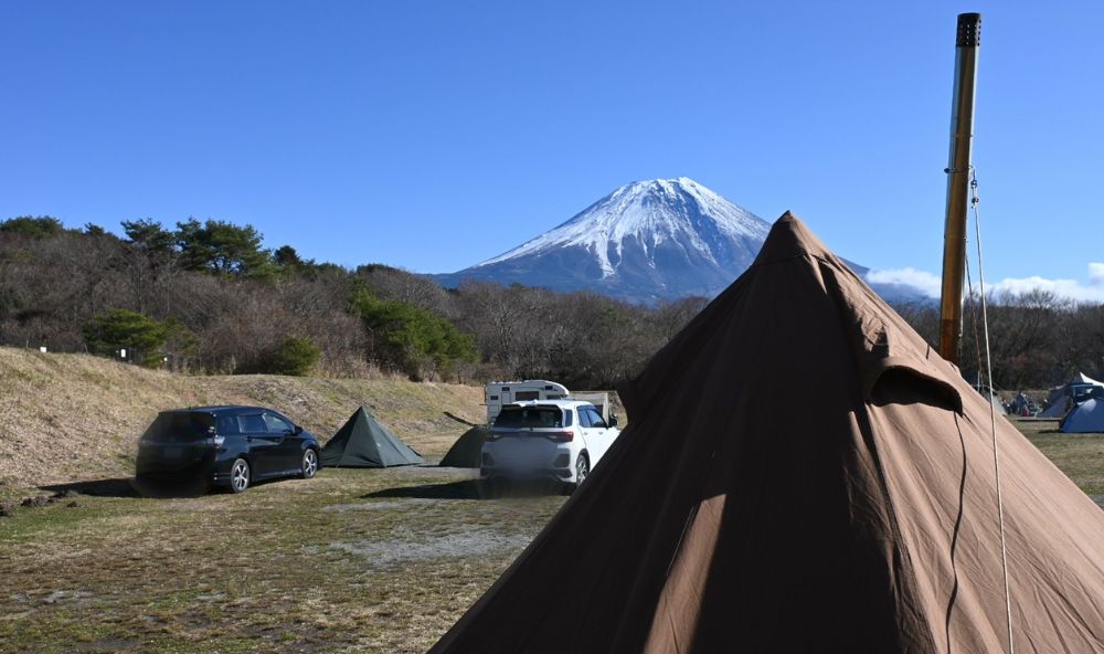 朝霧ジャンボリーオートキャンプ場で見る富士山の画像