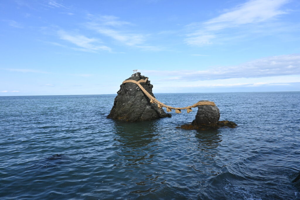 二見興玉神社の夫婦岩の画像