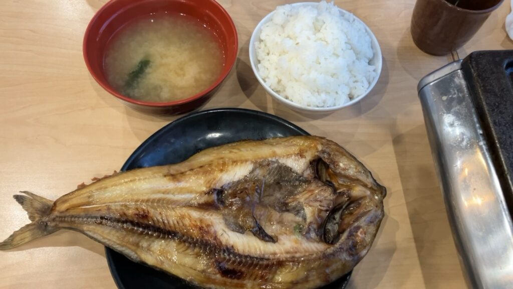 伊東マリンタウンのほっけ定食