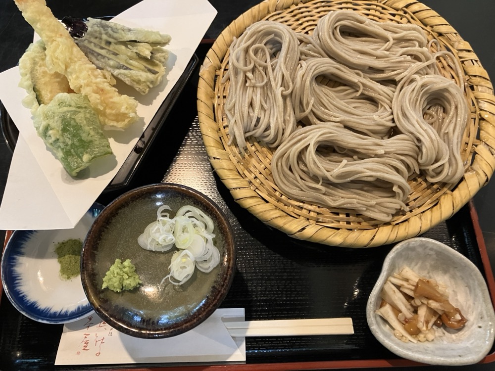 奥社の茶屋の天ざるそば