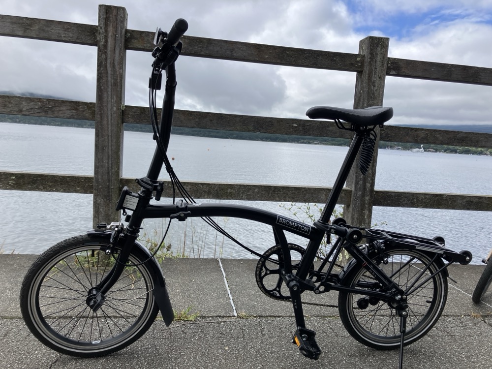 山中湖とBROMPTON