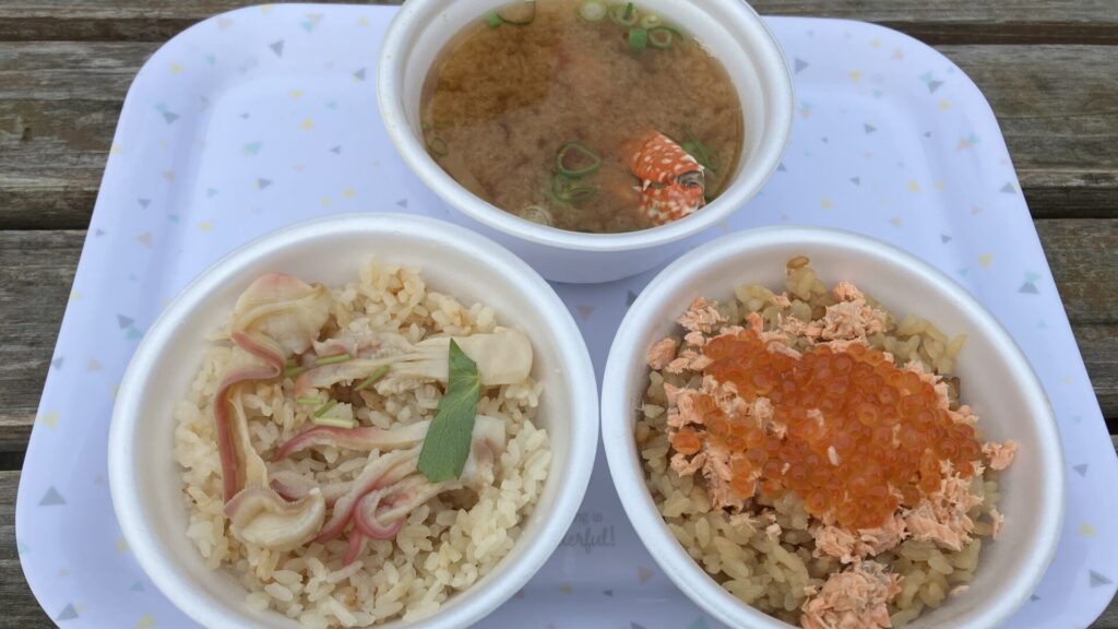 ゆりあげ港朝市のホッキ貝丼、はらこ飯、カニ汁の画像