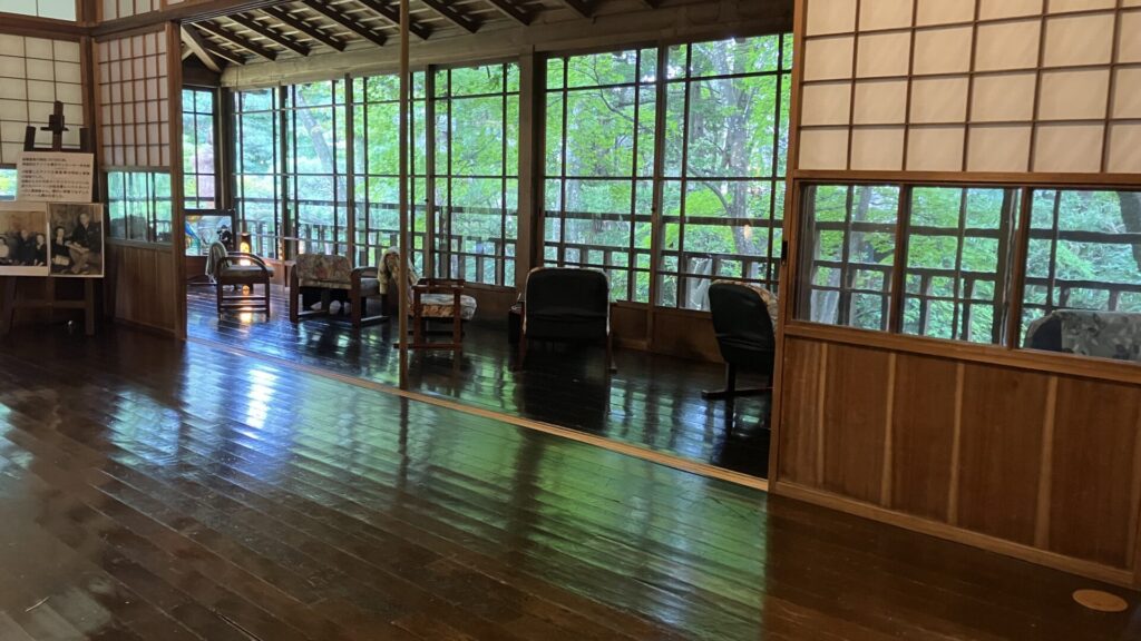 南昌荘の内装の画像