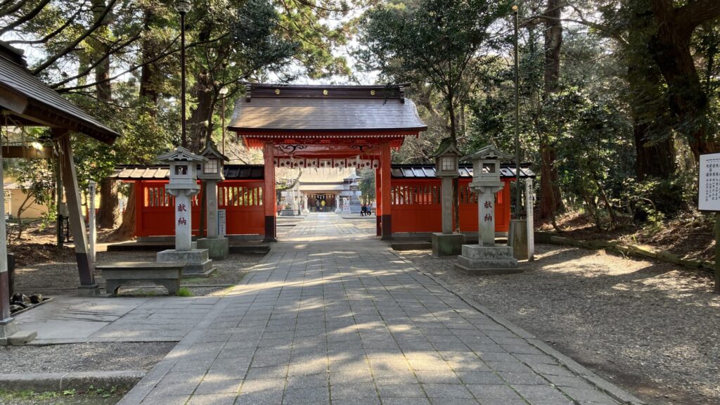息栖神社の境内