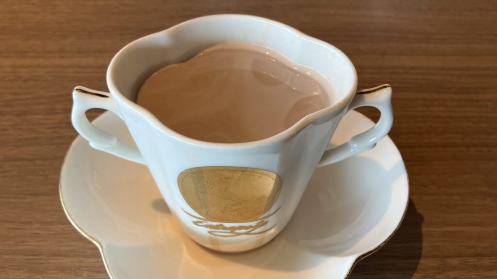 白い恋人パークのカフェのホットチョコ