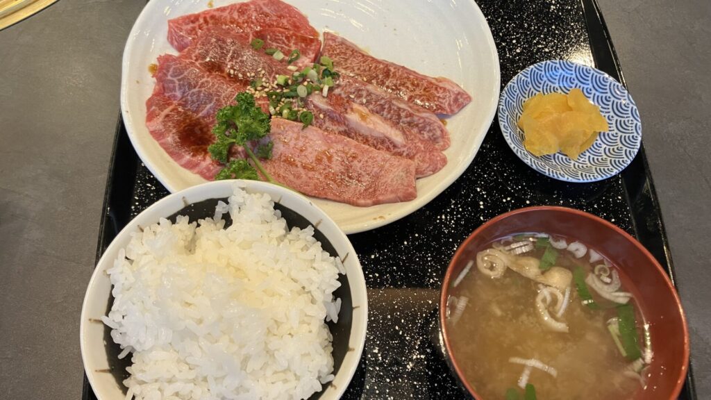 山形牛ステーキ&焼肉かかしの山形牛上焼肉定食