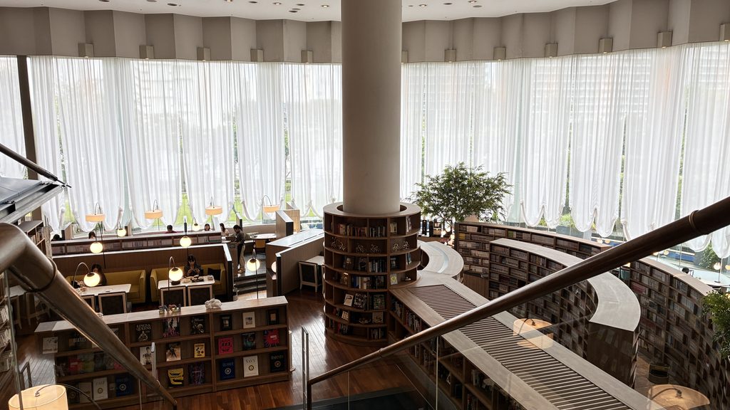The Library Loungeの2階からみた光景